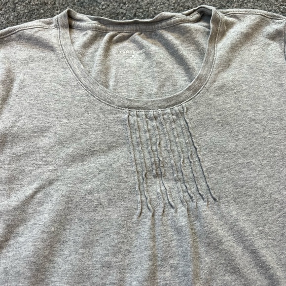 Lands’ End gray Top - Picture 3 of 8